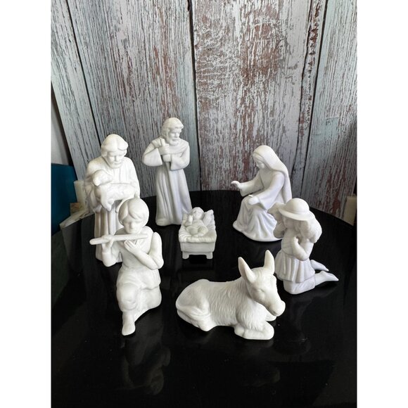 Vintage 1986 Enesco A Christmas Tradition White Bisque Nativity Set 7 Piece 4.5" - Picture 4 of 10